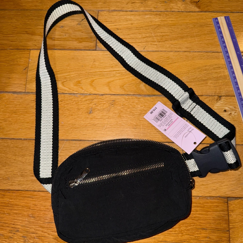 Wild Fable Black and White Travel Bag